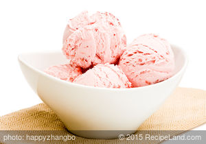 Strawberry Yogurt Ice Cream