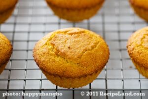 Brown Sugar Cornbread Muffins