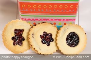 Christmas Linzer Cookies