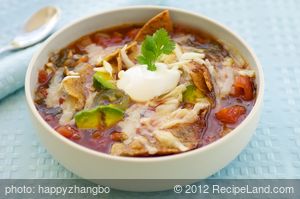 Sopa Azteca (Tortilla Soup)