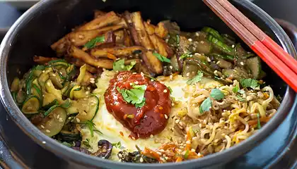 Bibimbap2 (Korean Seasoned Vegetables and Rice with Spicy Sauce)