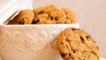 Hershey's Classic Chocolate Chip Cookies