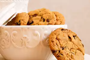 Hershey's Classic Chocolate Chip Cookies