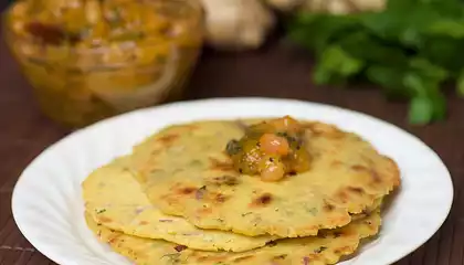 Makkai ki roti (Griddle-Cooked Corn Flatbread)