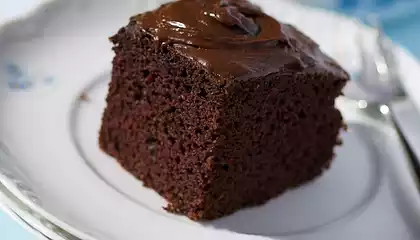 Hershey's Old-Fashioned Chocolate Cake