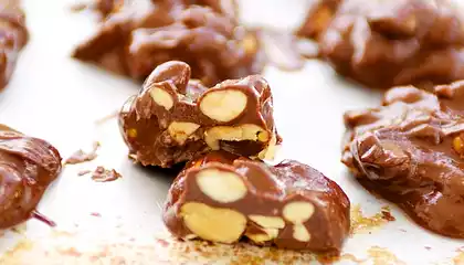 Easy Peanut Clusters